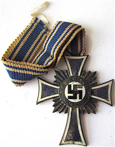 WW2 GERMAN NAZI NICE RELIC FOUND MOTHER CROSS MEDAL WITH RIBBON CIVILIAN AWARD OF THE III REICH