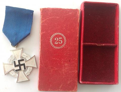 WW2 GERMAN NAZI NICE SET CASED 25 YEARS OF FAITHFUL SERVICES IN THE WEHRMACHT MEDAL WITH AWARD DOCUMENT