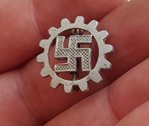 WW2 GERMAN NAZI NICE TINY PIN RAD WITH SWASTICA MADE BY RZM MARKED NSDAP PARTISAN