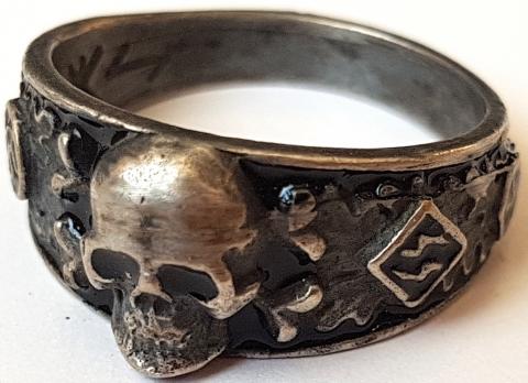 WW2 GERMAN NAZI NICE WAFFEN SS TOTENKOPF RING WITH THE SS RUNES OF THE HONOUR RING (HIMMLER) ON THE INSIDE