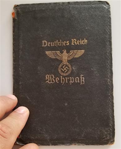 WW2 GERMAN NAZI NICE WEHRPAS ID FLIP COVER WITH NICE EAGLE WITH SWASTIKA - DEUTSCHES REICH 