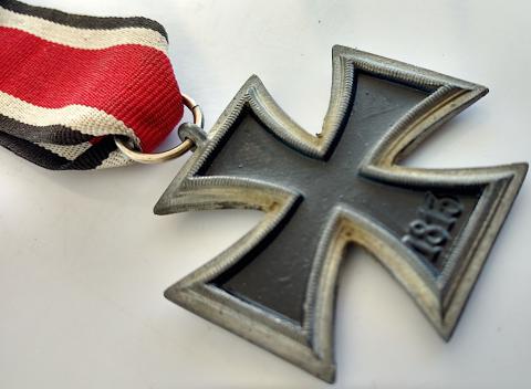 WW2 GERMAN NAZI NICE WORN IRON CROSS SECOND CLASS WITH RIBBON AND PRONGS AWARD