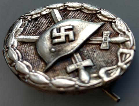 WW2 GERMAN NAZI NICE WOUND BADGE AWARD IN SILVER MADE BY 30 - WEHRMACHT OR WAFFEN SS PIN
