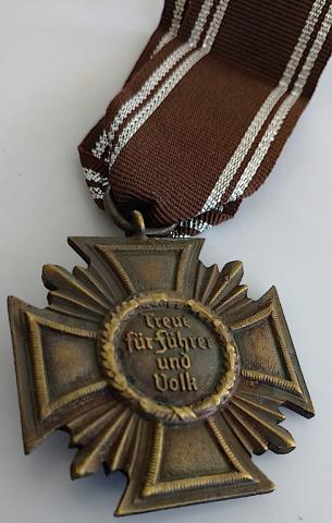 WW2 GERMAN NAZI NSDAP 10 YEARS OF FAITHFUL SERVICES IN THE NAZI PARTY MEDAL AWARD