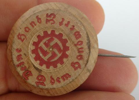 WW2 GERMAN NAZI NSDAP THIRD REICH NAZI PARTY OF ADOLF HITLER 1935 WOODEN PIN RARE