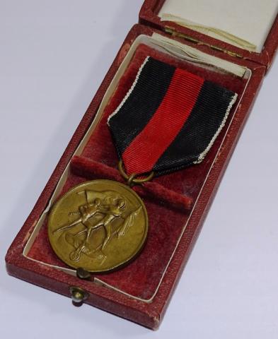 WW2 GERMAN NAZI OCTOBER 1938 CAMPAIGN MILITARY MEDAL AWARD IN CASE Sudetenland Annexation