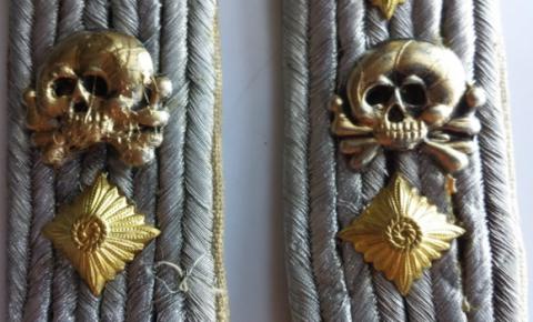WW2 GERMAN NAZI PANZER DIVISION WAFFEN SS TOTENKOPF SHOULDERS WITH EARLY SKULLS AND RZM TAG 