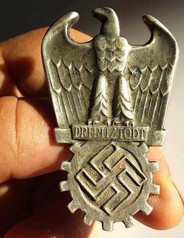 WW2 GERMAN NAZI RAD METAL BADGE NICE EAGLE THIRD REICH PIN