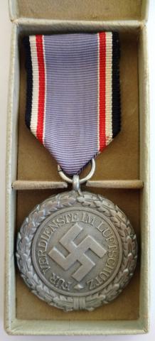 WW2 GERMAN NAZI RARE CASED LUFTSCHULTZ MEDAL AWARD SECOND CLASS