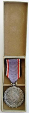 WW2 GERMAN NAZI RARE CASED LUFTSCHULTZ MEDAL AWARD SECOND CLASS