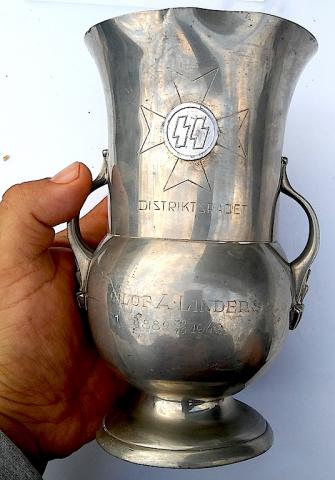 WW2 GERMAN NAZI RARE WAFFEN SS TOTENKOPF FUNERAL COMMEMORATIVE CUP WITH ENGRAVES OF THE NAME OF THE SOLDIER AND DATED