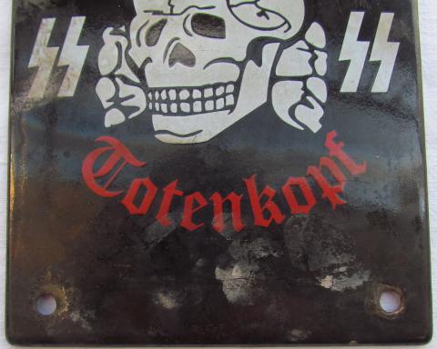 WW2 GERMAN NAZI RARE WALL METAL PLATE OF THE WAFFEN SS TOTENKOPF DIVISION WITH SKULL