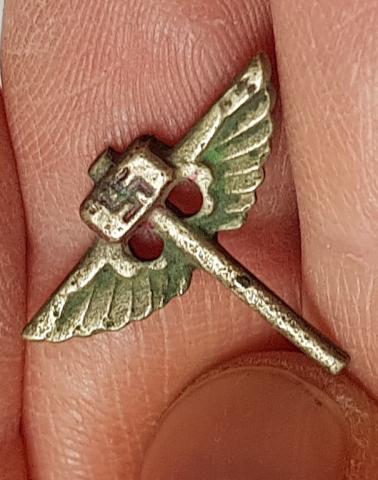 WW2 GERMAN NAZI RARE WORKER PIN TINY WITH WINGS AND SWASTIKA