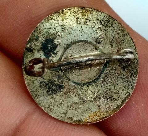 WW2 GERMAN NAZI RELIC FOUND EMANEL PIN FROM A PARAMILITARY NAZI ORGANIZATION GES GESCH MAKER MARKED ON THE BACK