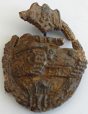 WW2 GERMAN NAZI RELIC FOUND IN KURLAND BATTLEFIELD TANK BADGE AWARD PANZER WAFFEN SS OR WEHRMACHT WW2 GERMAN NAZI RELIC FOUND IN KURLAND BATTLEFIELD TANK BADGE AWARD PANZER WAFFEN SS OR WEHRMACHT