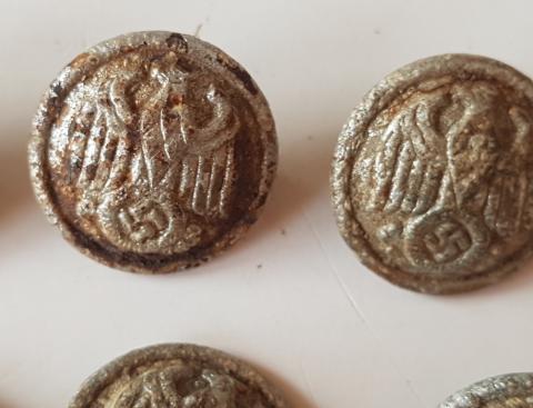 WW2 GERMAN NAZI RELIC FOUND SET OF 6 MATCHED TUNIC BUTTONS WEHRMACHT ARMY HEER UNIFORM