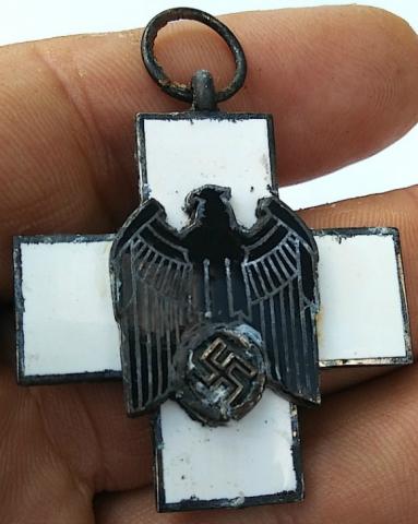 WW2 GERMAN NAZI RELIC RED CROSS DRK MEDAL 1ST CLASS RARE WH