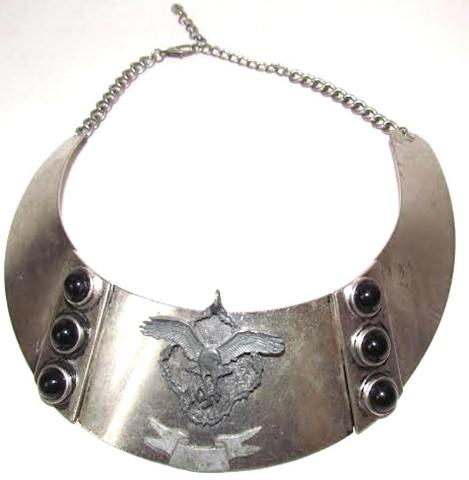 WW2 GERMAN NAZI UNUSUAL LUFTWAFFE GORGET WITH EAGLE & SWASTIKA