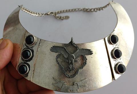 WW2 GERMAN NAZI UNUSUAL LUFTWAFFE GORGET WITH EAGLE & SWASTIKA