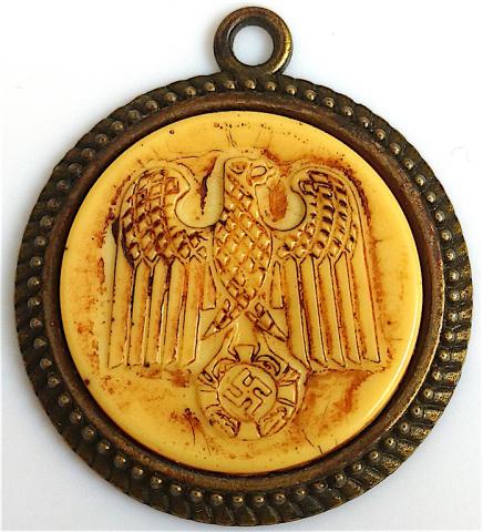 WW2 GERMAN NAZI VERY NICE III REICH MEDAILLON WITH EAGLE AND SWASTIKA