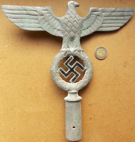 WW2 GERMAN NAZI VERY NICE LARGE POLE TOP OF FLAG - BANNER WITH EAGLE AND SWASTIKA