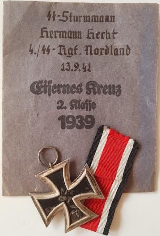 WW2 GERMAN NAZI VERY RARE AND UNIQUE IRON CROSS SECOND CLASS AWARD MEDAL WITH WAFFEN SS STURMMANN NORDLAND REGIMENT NAMED ENVELOPPE ETUI EK2