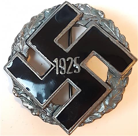 WW2 GERMAN NAZI VERY RARE HIGH RANK AWARD NSDAP GENERAL HONOR GAU BADGE 1925 WITH SWASTIKA, MARKED MUNCHEN 9