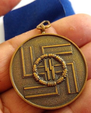 WW2 GERMAN NAZI WAFFEN SS 8 YEARS OF FAITHFUL SERVICES IN THE SS MEDAL AWARD