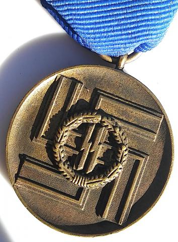 WW2 GERMAN NAZI WAFFEN SS 8 YEARS OF FAITHFUL SERVICES IN THE SS MEDAL **REPLIKA