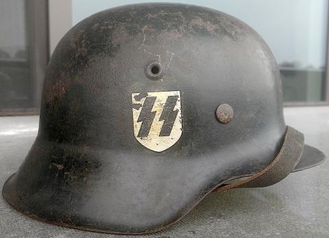 WW2 German Nazi Waffen SS amazing early 1944 M42 combat single decal helmet complete