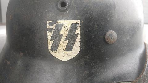 WW2 German Nazi Waffen SS amazing early 1944 M42 combat single decal helmet complete