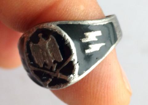 WW2 GERMAN NAZI WAFFEN SS COMBAT SILVER RING MAKER MARKED INSIDE WITH RUNES SS EACH SIDES