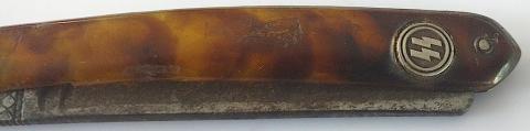 WW2 GERMAN NAZI WAFFEN SS PERSONAL RAZOR RELIC FOUND MARKED WITH SS RUNES AND SOLINGEN LOGO MAKER