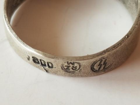 WW2 GERMAN NAZI WAFFEN SS SWASTIKA SILVER RING WITH RZM MAKER MARKED AND SILVER 800 MARK