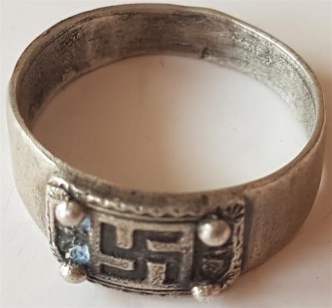 WW2 GERMAN NAZI WAFFEN SS SWASTIKA SILVER RING WITH RZM MAKER MARKED AND SILVER 800 MARK