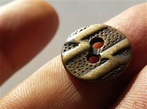 WW2 GERMAN NAZI WAFFEN SS TOTENKOPF PANZER DIVISION UNIFORM TUNIC BUTTON ORIGINAL RUNES