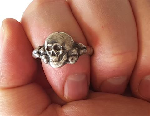 WW2 GERMAN NAZI WAFFEN SS TOTENKOPF SILVER RING WITH SKULL