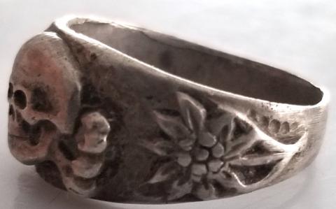 WW2 GERMAN NAZI WAFFEN SS TOTENKOPF SKULL SILVER RING WITH NICE PATINA