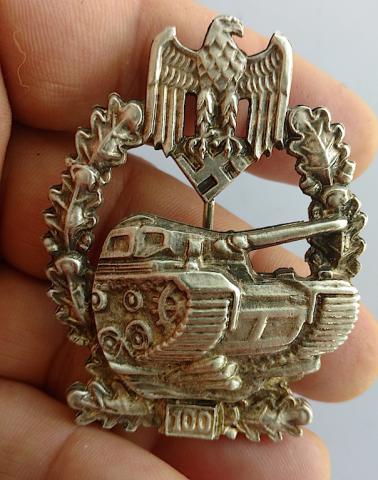 WW2 GERMAN NAZI WEHRMACHT OR WAFFEN SS PANZER ASSAULT TANK BADGE 100 INTERVENTIONS (RARE)