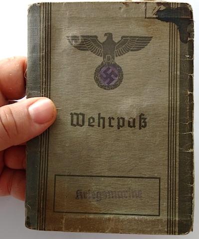 WW2 GERMAN NAZI WEHRMACHT SOLDIER WEHRPASS ID BOOK FROM KRIEGSMARINE DIVISION