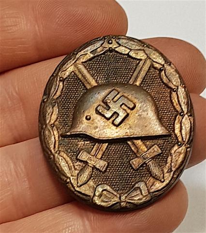 WW2 GERMAN NAZI WEHRMACHT - WAFFEN SS WOUND BADGE IN GOLD AWARD MEDAL