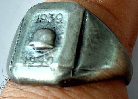 WW2 GERMAN ORIGINAL 1939 WEHRMACHT SOLDIER silver RING WITH NICE HELMET WH SS LF TK