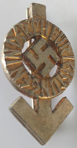 WWII GERMAN nazi HITLER YOUTH PROFICIENCY BADGE PIN IN BRONZE (METAL) "For proficiency in the Hitler Youth"