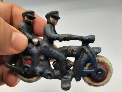 1930s IRON CAST HUBLEY HARLEY DAVIDSON MOTORCYCLE TOY
