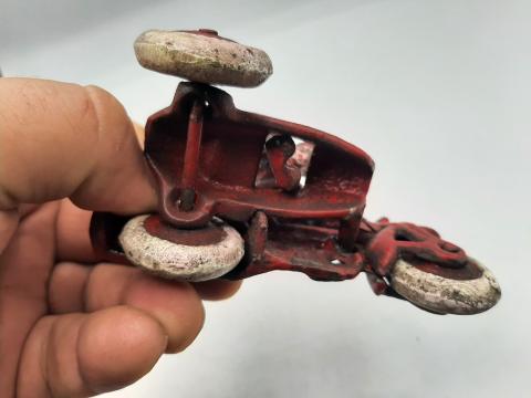 1930s IRON CAST HUBLEY HARLEY DAVIDSON MOTORCYCLE TOY WITH SIDECAR HD