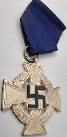CIVIL SERVICES 25 YEARS FAITHFUL GERMAN MEDAL CASE NAMED ww2 nazi swatika