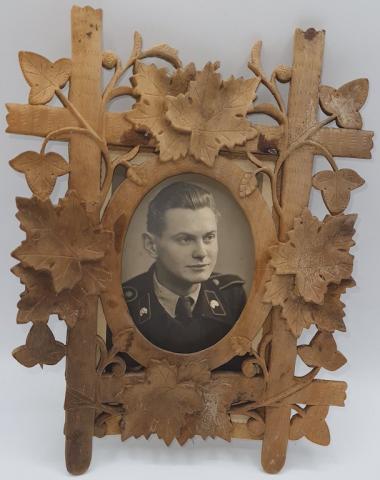 EARLY PANZER DIVISION SOLDIER TUNIC PHOTO FRAME SKULLS TABS