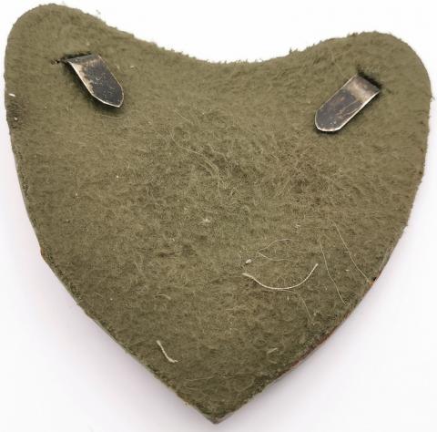 FIRST MODEL NAZI EARLY SA / SS STANDARD UNIFORM BEARER’S GORGET