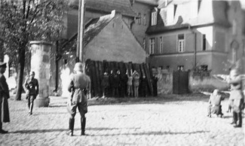 T4 program Jewish mass killing police squad Sicherheitspolizei Einsatzkommando Einsatzgruppen dogtag