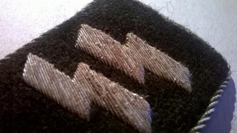 WAFFEN SS OFFICER COLLAR TAB SS RUNES FLATWIRE TUNIC REMOVED